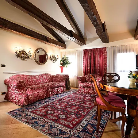 Hotel Torre Dell'orologio 4*