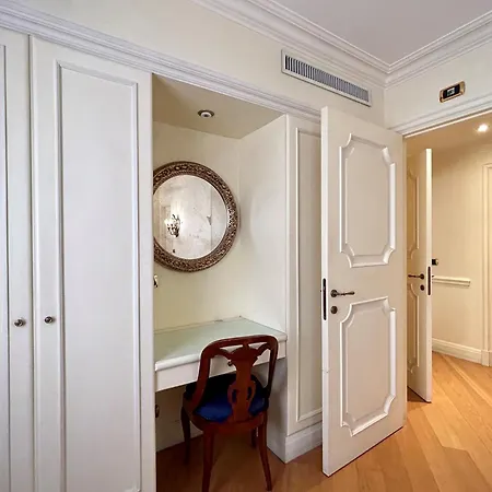 Torre Dell'orologio 4*