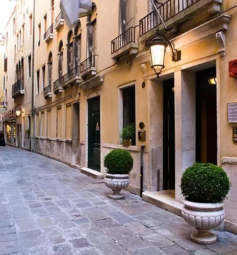 Torre Dell'orologio Szálloda