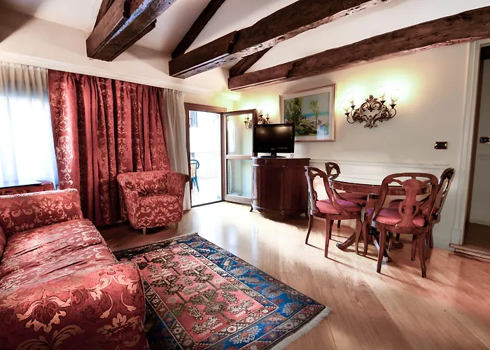 Torre Dell'orologio 4*