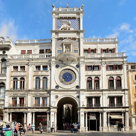 Szálloda Torre Dell'orologio Signature