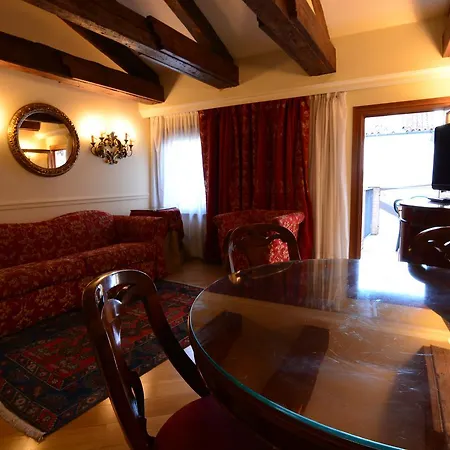 Torre Dell'orologio 4* Venedik