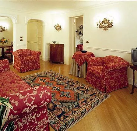 Torre Dell'orologio فندق 4*