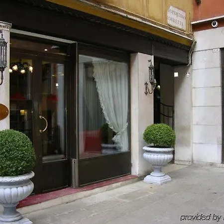 فندق Torre Dell'orologio البندقية